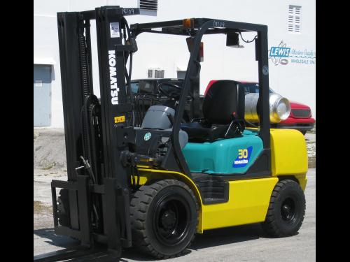 2005 Komatsu FG30HT-14 (Worldwide Forklifts)